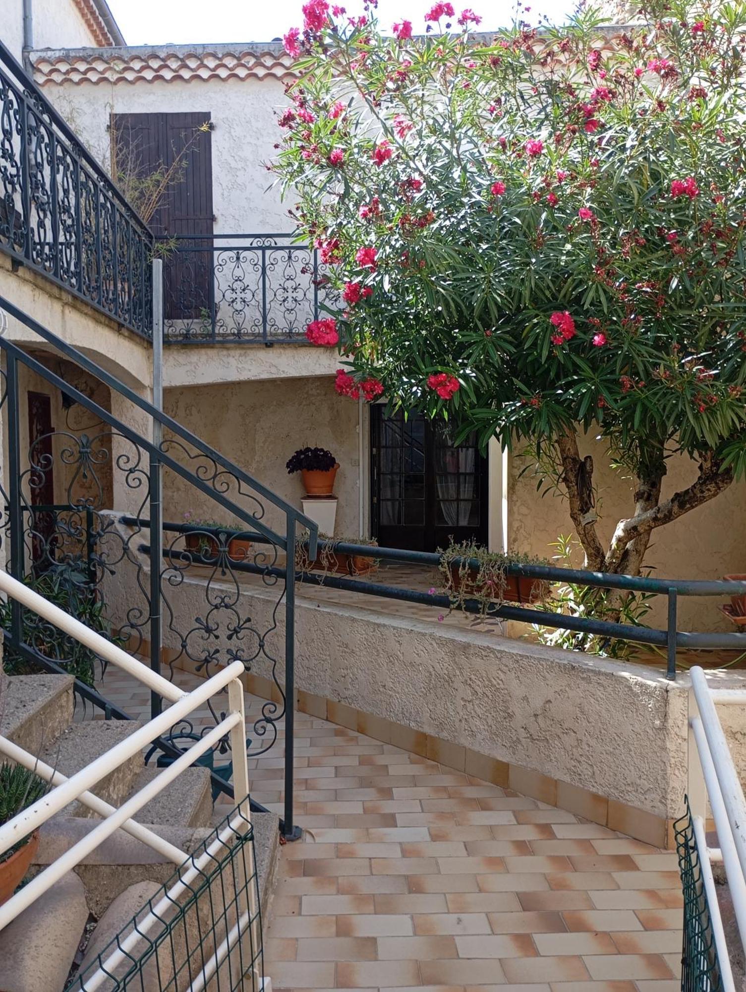 Saint-Martin-dʼArdècheCairenou Location公寓 外观 照片